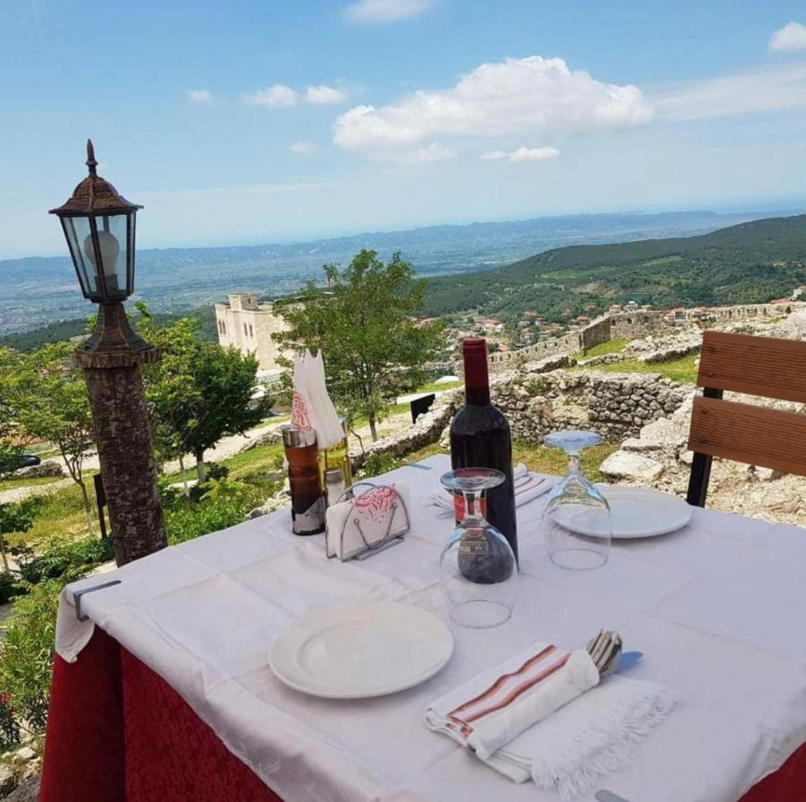 Rooms Emiliano Castle Of Kruja 외부 사진