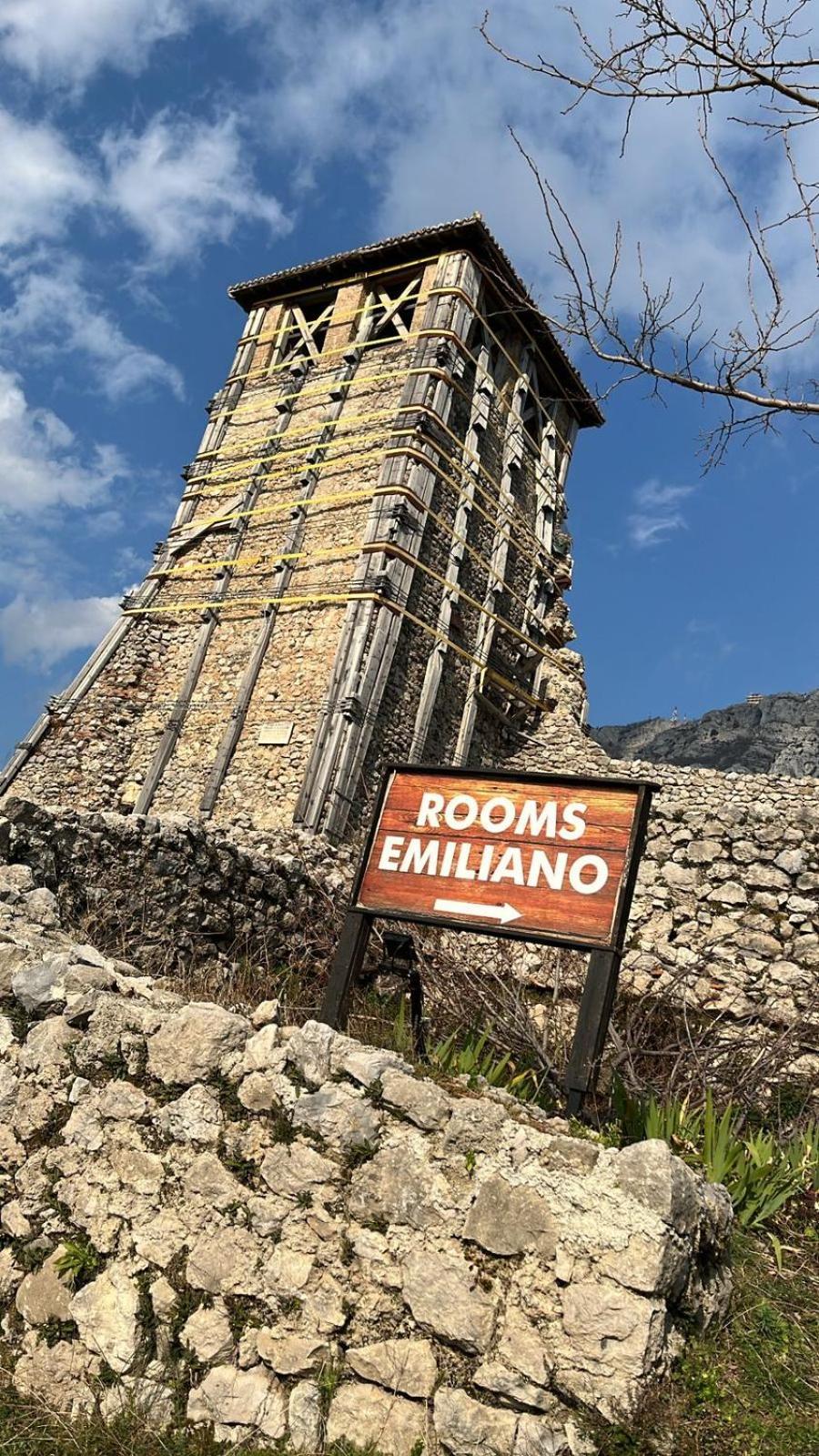Rooms Emiliano Castle Of Kruja 외부 사진