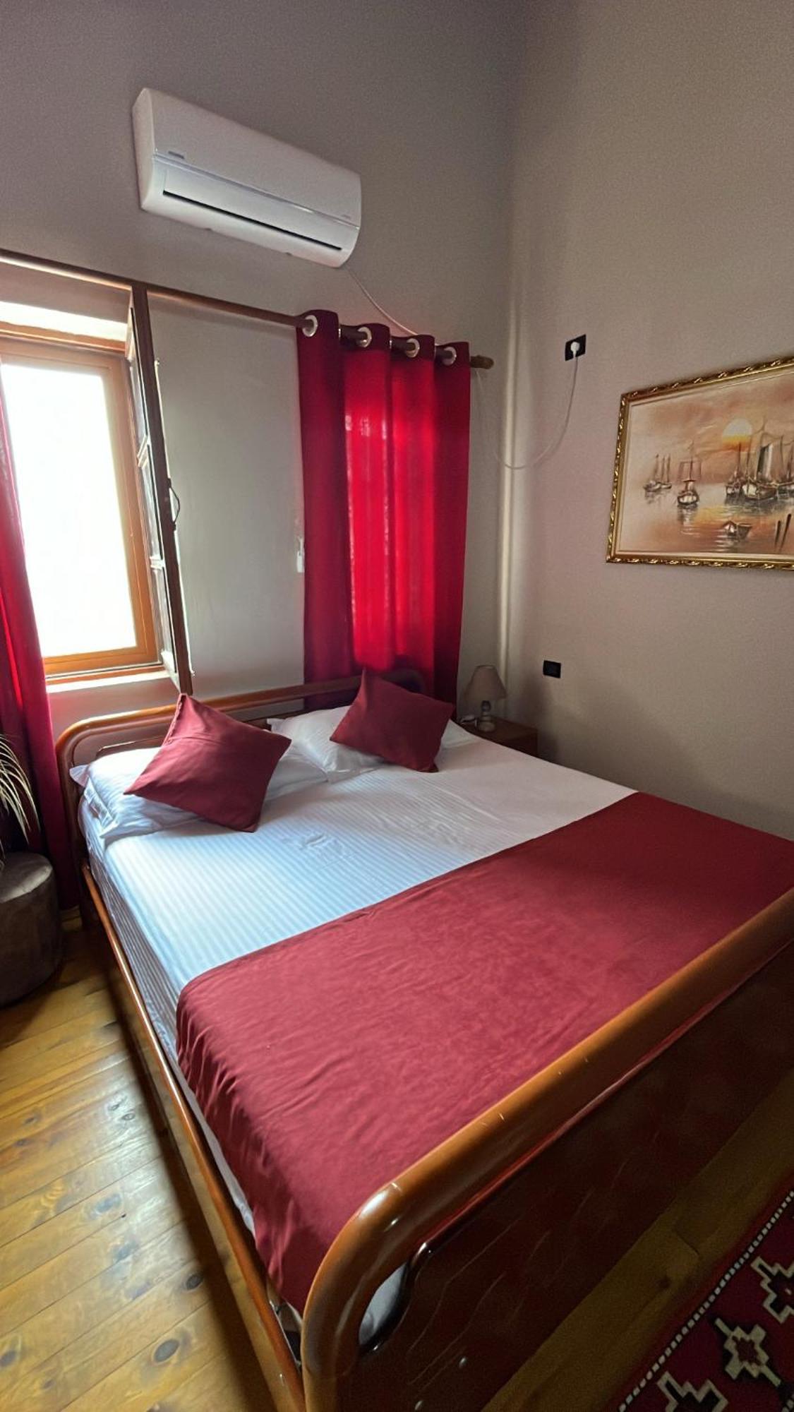 Rooms Emiliano Castle Of Kruja 객실 사진